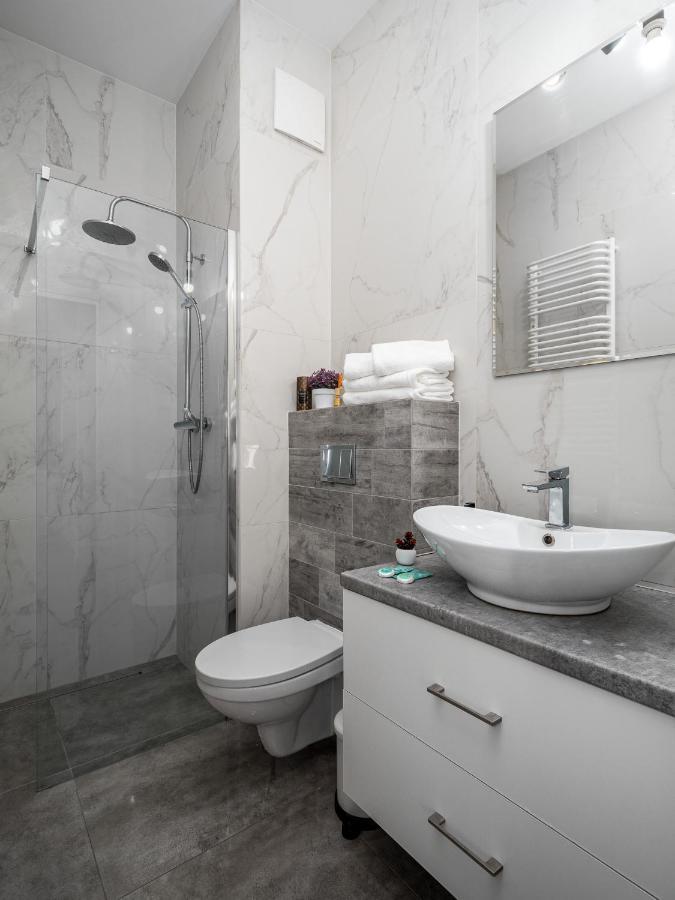Ferienwohnung Apartament Ks Wola Prymasa 407 Warschau Exterior foto